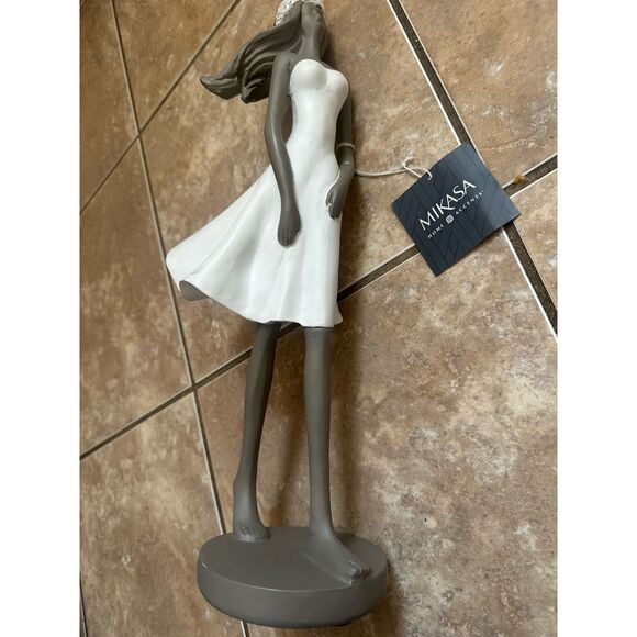 New MIKASA Dancing Lady Figurine Christmas 17” Santa Hat - Picture 1 of 4